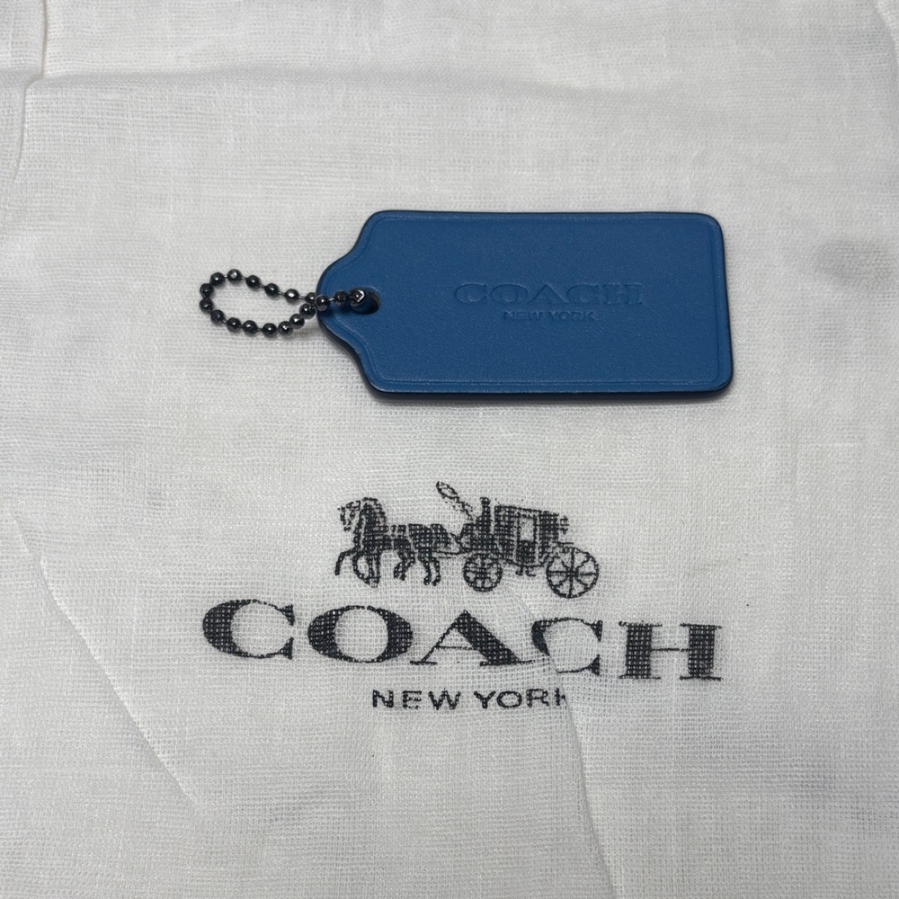 Coach Cobalt Blue Leather Hang tag gunmetal comes with Dusty